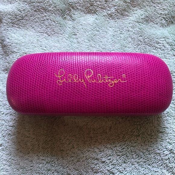 Lilly Pulitzer Accessories - Lilly Pulitzer Vibrant Pink Glasses Case